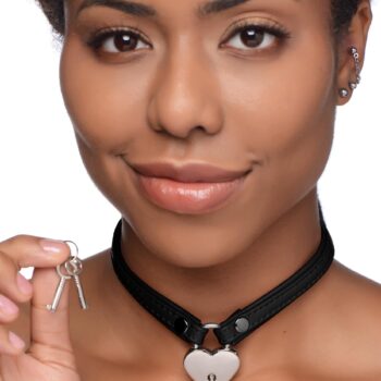 Heart Lock Leather Choker with Lock and Key - Black